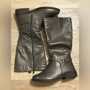 Gray Boots -Size 9